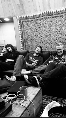 From Evanescence IG Stories 👀 Something is coming. New Album soon?
Keywords: amy lee,evamescence,new album,new era,instagram