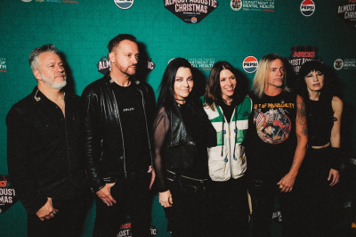 Keywords: KROQ Almost Acoustic Christmas,Almost Acoustic Christmas,KROQ AAC,Amy Lee,Evanescence,Amy Lee live,Evanescence live,Evanescence concert,Amy Lee acoustic,Evanescence acoustic,KROQ Christmas concert,KROQ live performance,Evanescence KROQ,Amy Le