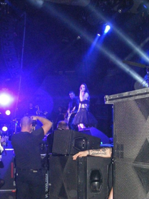 Keywords: amy lee,amy photos,amy pic,evanescence,evanescence pics,concert