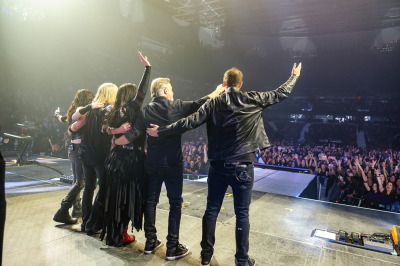 Keywords: amy lee,amy photos,evanescence,gallery