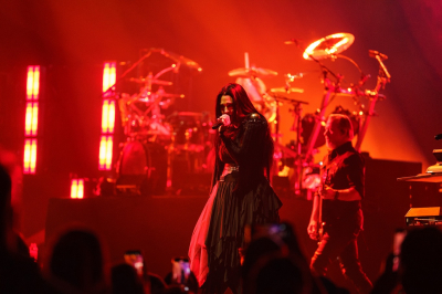 Keywords: amy lee,amy photos,evanescence,gallery