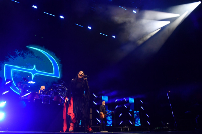 Keywords: rogers place,amy lee,amy photos,amy pic,evanescence,evanescence pics,shows,live,tour
