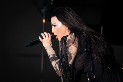 Keywords: amy lee,amy photos,evanescence,live,shows,tour
