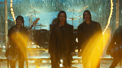 Keywords: amy lee,amy photos,amy pic,fight like a girl,flag