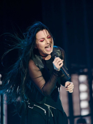 Keywords: Evanescence,Amy Lee,Who Will You Follow,Sanctuary,Sick New World,Sick New World 2026,Las Vegas,live debut,Evanescence live,rock music,alternative rock,metal,concert,new music,band update