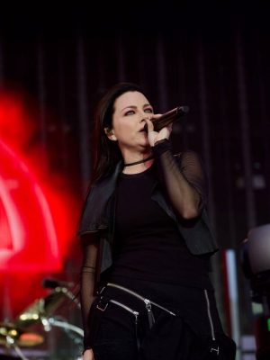 Keywords: Evanescence,Amy Lee,Who Will You Follow,Sanctuary,Sick New World,Sick New World 2026,Las Vegas,live debut,Evanescence live,rock music,alternative rock,metal,concert,new music,band update