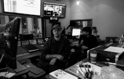 Dave Eggar has confirmed he recorded string sections for the upcoming Evanescence album
Keywords: evanescence,Ev5,Dave Egga,Susie Benc